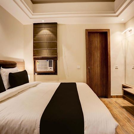 Collection O Stargaze Hotel Kanpur Ngoại thất bức ảnh