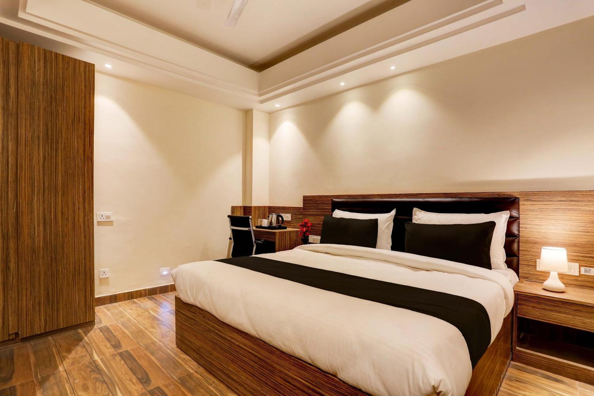 Collection O Stargaze Hotel Kanpur Ngoại thất bức ảnh