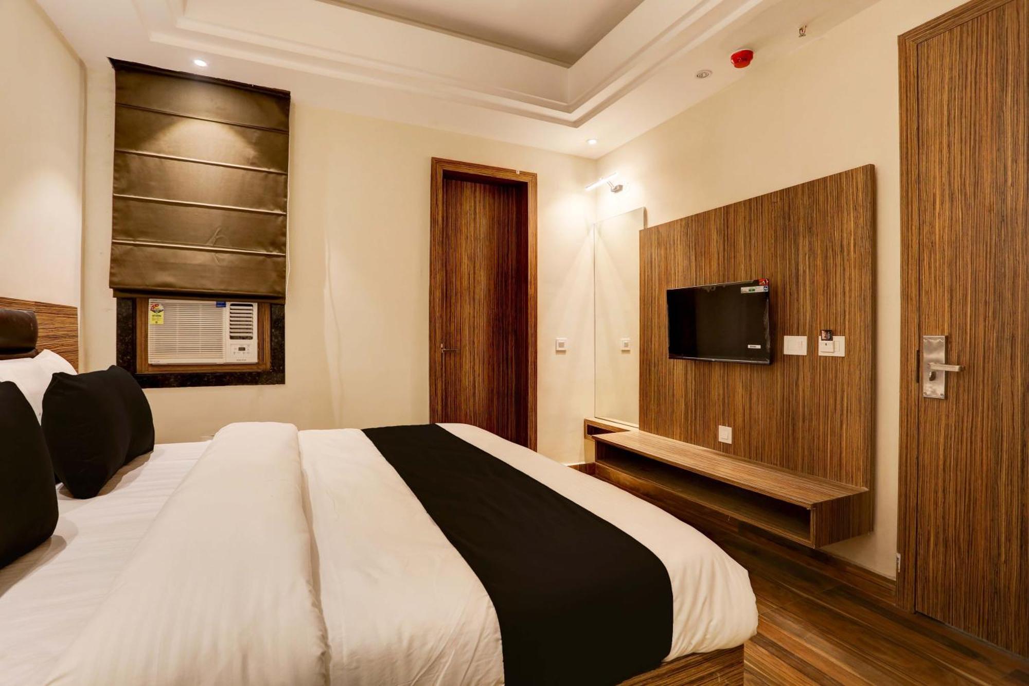 Collection O Stargaze Hotel Kanpur Ngoại thất bức ảnh