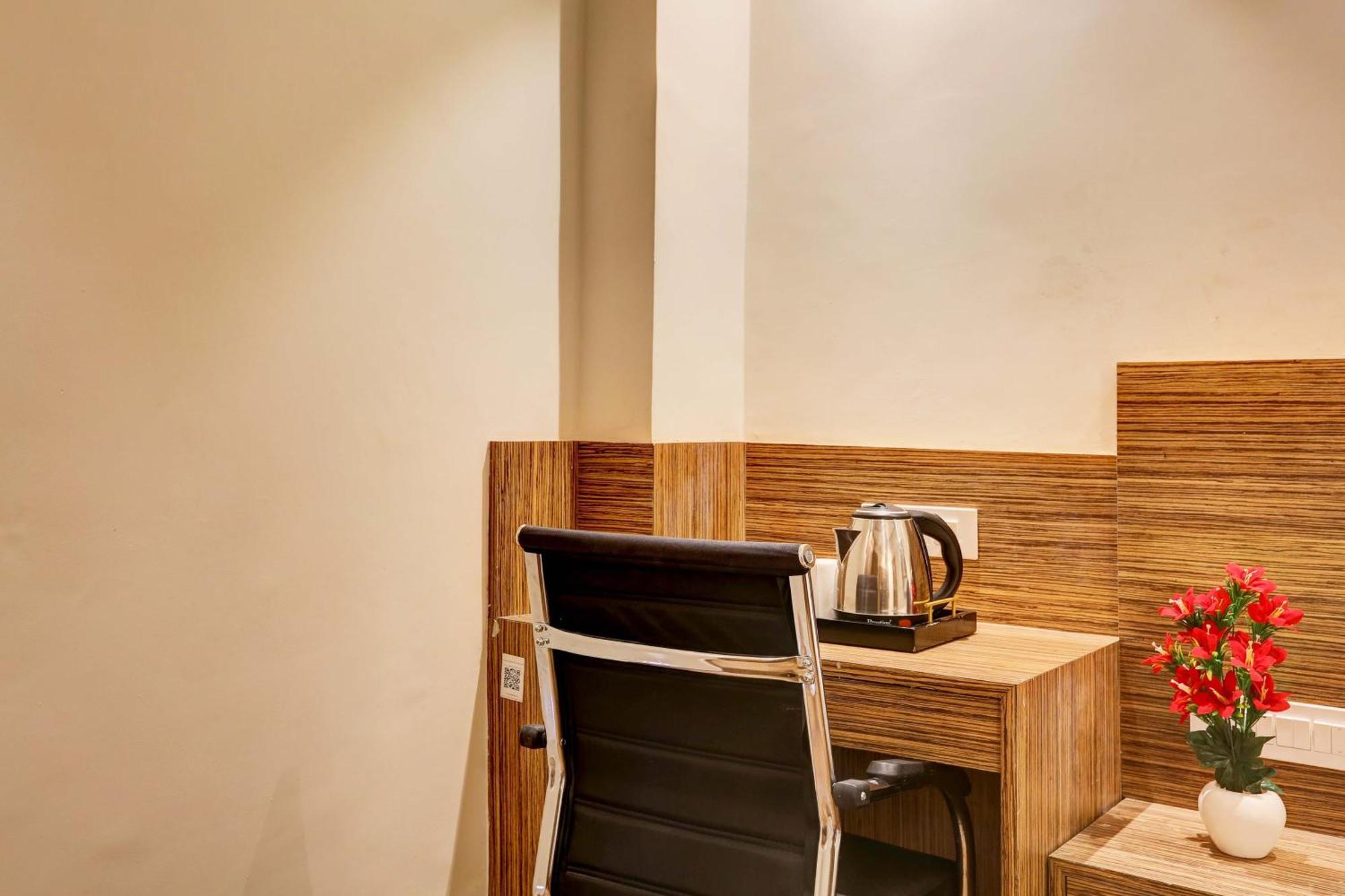 Collection O Stargaze Hotel Kanpur Ngoại thất bức ảnh