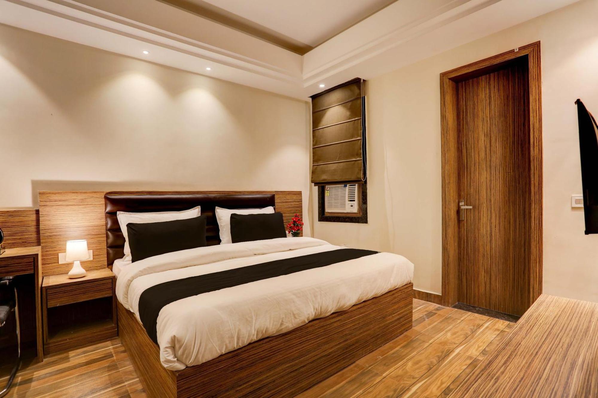 Collection O Stargaze Hotel Kanpur Ngoại thất bức ảnh